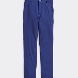 NWT Vineyard Vines performance breaker pant in deep bay color. Size 12.